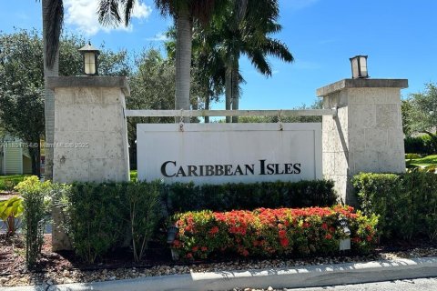 Condominio en alquiler en Homestead, Florida, 3 dormitorios, 110.93 m2 № 1978200 - foto 2