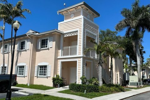 Condominio en alquiler en Homestead, Florida, 3 dormitorios, 110.93 m2 № 1978200 - foto 3
