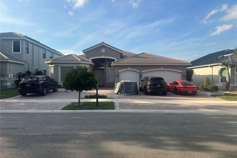 House in Miramar, Florida 5 bedrooms, 271 sq.m. № 2248323