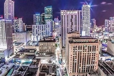 Condo in Miami, Florida, 1 bedroom  № 1806326 - photo 4