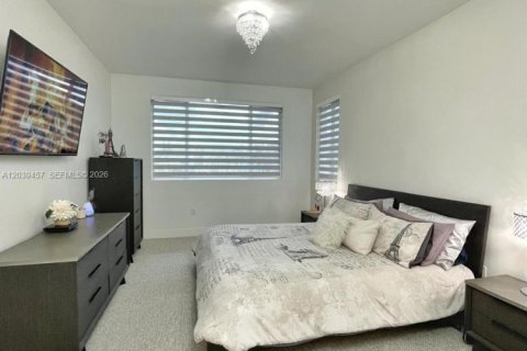 Adosado en venta en Doral, Florida, 4 dormitorios, 189.8 m2 № 2086586 - foto 27