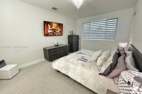 Adosado en venta en Doral, Florida, 4 dormitorios, 189.8 m2 № 2086586 - foto 26