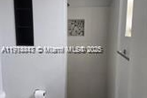 Casa en venta en Lauderhill, Florida, 4 dormitorios, 157.19 m2 № 2017121 - foto 6