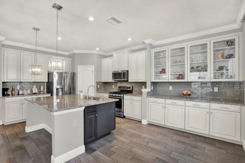 House in Riverview, Florida 5 bedrooms, 304.72 sq.m. № 2238656 - photo 3