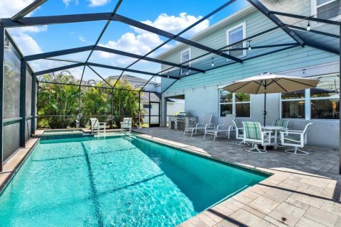 House in Riverview, Florida 5 bedrooms, 304.72 sq.m. № 2238656 - photo 2