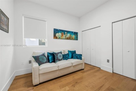 Casa en venta en Sunny Isles Beach, Florida, 7 dormitorios, 343.37 m2 № 1999500 - foto 27