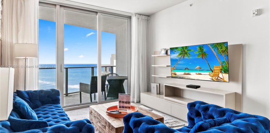 Condo à Hollywood, Floride, 2 chambres № 1933865