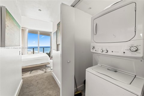 Copropriété à louer à Hollywood, Floride: 2 chambres, 104.89 m2 № 1933865 - photo 16