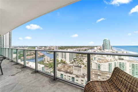 Copropriété à louer à Hollywood, Floride: 2 chambres, 104.89 m2 № 1933865 - photo 21