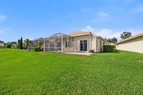 House in Boynton Beach, Florida 3 bedrooms, 155.15 sq.m. № 1231324 - photo 1