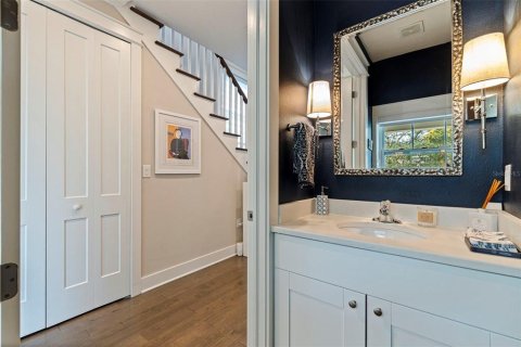 Townhouse in Saint Petersburg, Florida 2 bedrooms, 194.72 sq.m. № 1824055 - photo 7