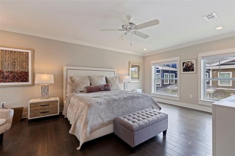 Townhouse in Saint Petersburg, Florida 2 bedrooms, 194.72 sq.m. № 1824055 - photo 24