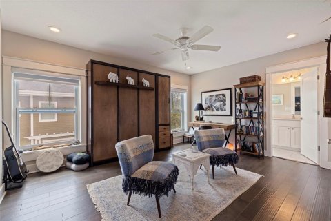 Townhouse in Saint Petersburg, Florida 2 bedrooms, 194.72 sq.m. № 1824055 - photo 29