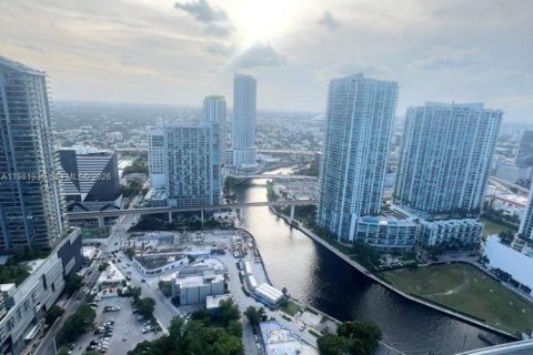 Copropriété à louer à Miami, Floride: 2 chambres, 124.95 m2 № 2080162 - photo 13