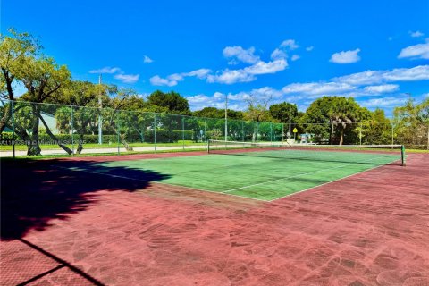 Condominio en alquiler en Miami, Florida, 2 dormitorios, 86.96 m2 № 1950964 - foto 8