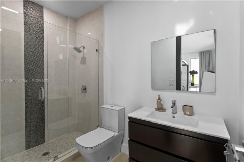 House in Doral, Florida 4 bedrooms, 320.33 sq.m. № 1887211 - photo 22