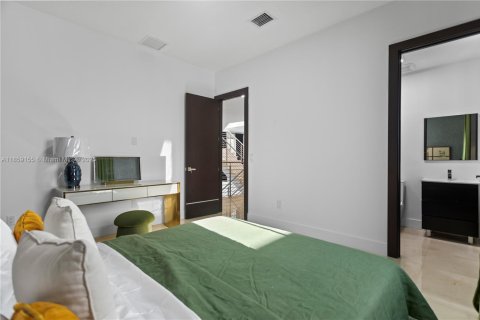 House in Doral, Florida 4 bedrooms, 320.33 sq.m. № 1887211 - photo 27