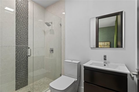 House in Doral, Florida 4 bedrooms, 320.33 sq.m. № 1887211 - photo 28