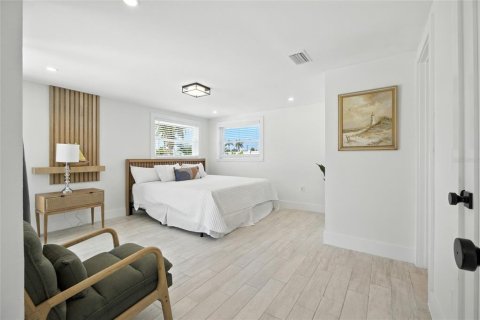 Villa ou maison à vendre à Holmes Beach, Floride: 5 chambres, 348.2 m2 № 1886676 - photo 22