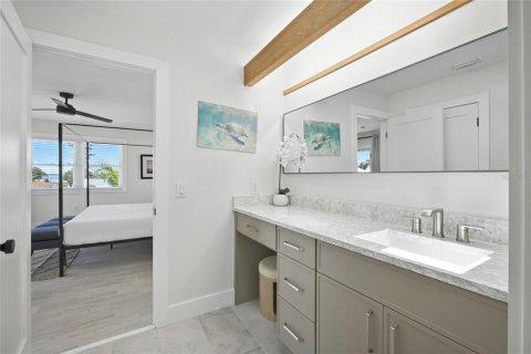 Villa ou maison à vendre à Holmes Beach, Floride: 5 chambres, 348.2 m2 № 1886676 - photo 30
