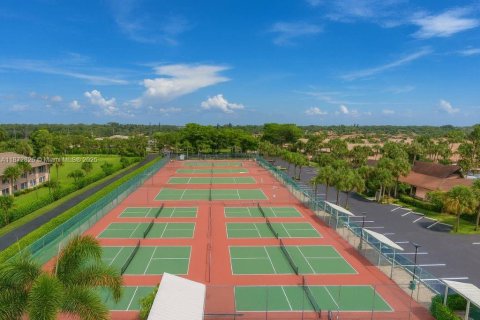 Condo in Naples, Florida, 2 bedrooms  № 1920652 - photo 27