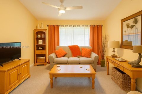 Condo in Naples, Florida, 2 bedrooms  № 1920652 - photo 8