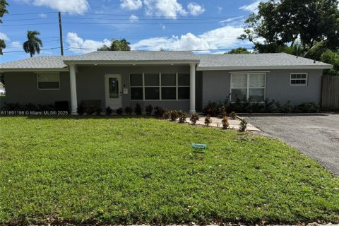 Commercial property in Plantation, Florida № 1944655 - photo 13