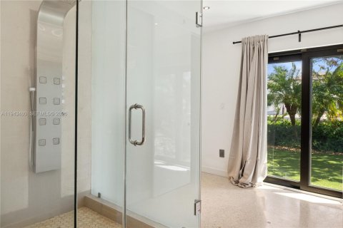 Villa ou maison à louer à North Miami, Floride: 4 chambres, 214.6 m2 № 2001164 - photo 21