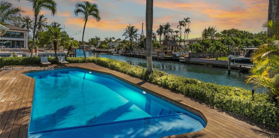 Villa ou maison à North Miami, Floride 4 chambres, 214.6 m2 № 2001164