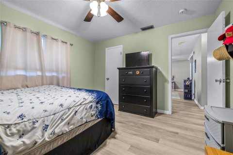 House in Floral City, Florida 2 bedrooms, 104.79 sq.m. № 1826732 - photo 23