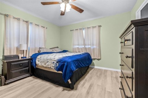 House in Floral City, Florida 2 bedrooms, 104.79 sq.m. № 1826732 - photo 22