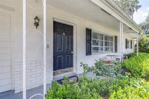 House in Floral City, Florida 2 bedrooms, 104.79 sq.m. № 1826732 - photo 5