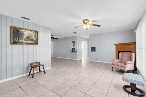 Villa ou maison à vendre à Floral City, Floride: 4 chambres, 175.12 m2 № 2411395 - photo 6