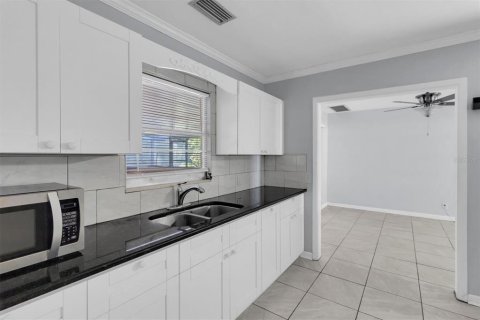Villa ou maison à vendre à Floral City, Floride: 4 chambres, 175.12 m2 № 2411395 - photo 13