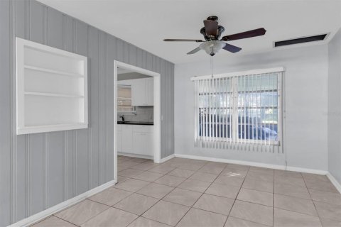 Villa ou maison à vendre à Floral City, Floride: 4 chambres, 175.12 m2 № 2411395 - photo 8