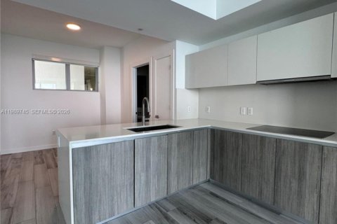 Copropriété à louer à Miami, Floride: 2 chambres, 105.63 m2 № 2051733 - photo 9