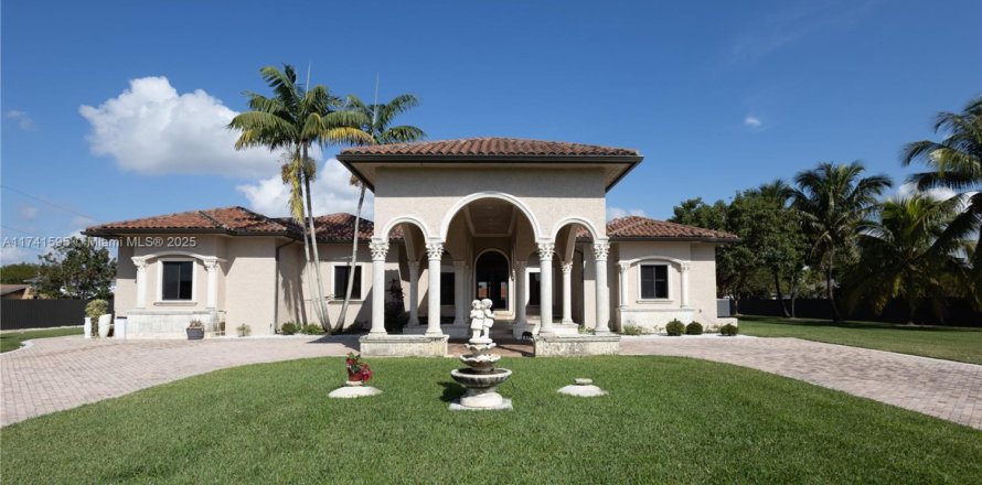 Villa ou maison à Homestead, Floride 4 chambres, 348.76 m2 № 1859499
