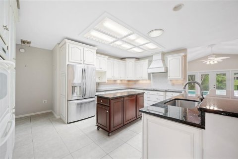 House in Lakeland, Florida 4 bedrooms, 244.89 sq.m. № 1681577 - photo 21