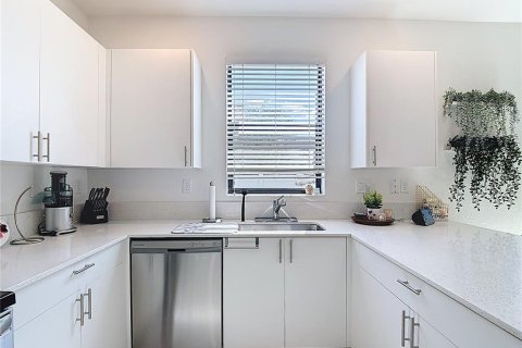 Townhouse in Miami, Florida 3 bedrooms, 124.86 sq.m. № 1834978 - photo 17