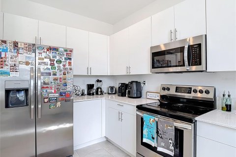 Townhouse in Miami, Florida 3 bedrooms, 124.86 sq.m. № 1834978 - photo 15