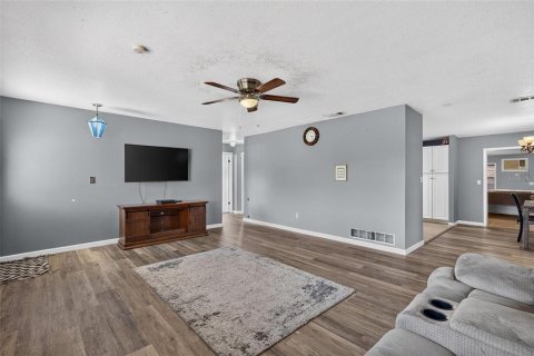 Villa ou maison à vendre à South Daytona, Floride: 3 chambres, 193.79 m2 № 2355914 - photo 12