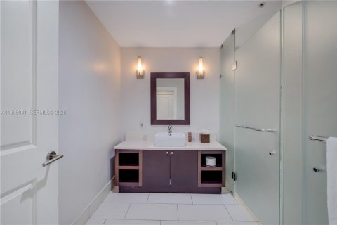 Снять в аренду кондоминиум в Дорал, Флорида 1 спальня, 99.41м2, № 2081269 - фото 28