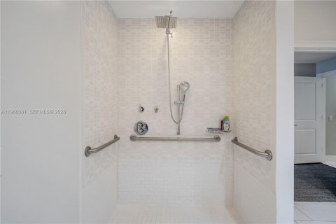 Снять в аренду кондоминиум в Дорал, Флорида 1 спальня, 99.41м2, № 2081269 - фото 26