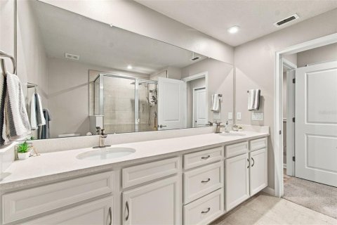 Townhouse in VOLANTI in Lutz, Florida 3 bedrooms, 175.4 sq.m. № 2373945 - photo 40