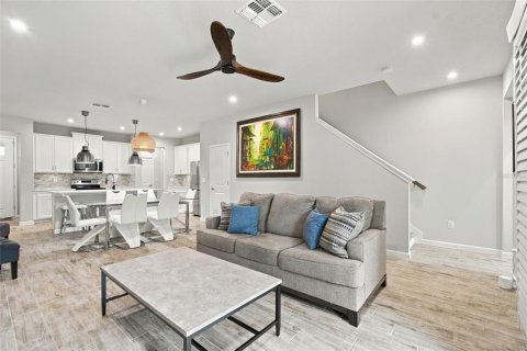 Townhouse in VOLANTI in Lutz, Florida 3 bedrooms, 175.4 sq.m. № 2373945 - photo 31