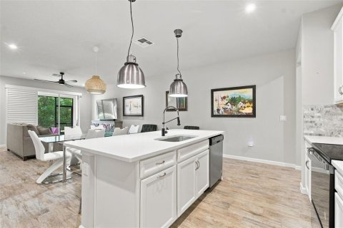 Townhouse in VOLANTI in Lutz, Florida 3 bedrooms, 175.4 sq.m. № 2373945 - photo 52
