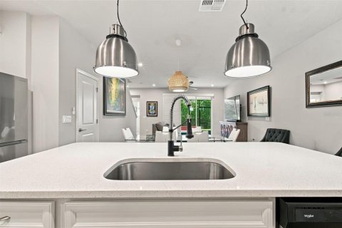 Townhouse in VOLANTI in Lutz, Florida 3 bedrooms, 175.4 sq.m. № 2373945 - photo 24