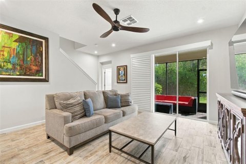 Townhouse in VOLANTI in Lutz, Florida 3 bedrooms, 175.4 sq.m. № 2373945 - photo 29