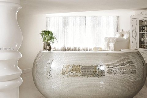 Снять в аренду кондоминиум в Майами-Бич, Флорида 47.19м2, № 2088735 - фото 17