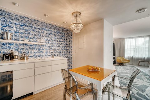 Снять в аренду кондоминиум в Майами-Бич, Флорида 47.19м2, № 2088735 - фото 2